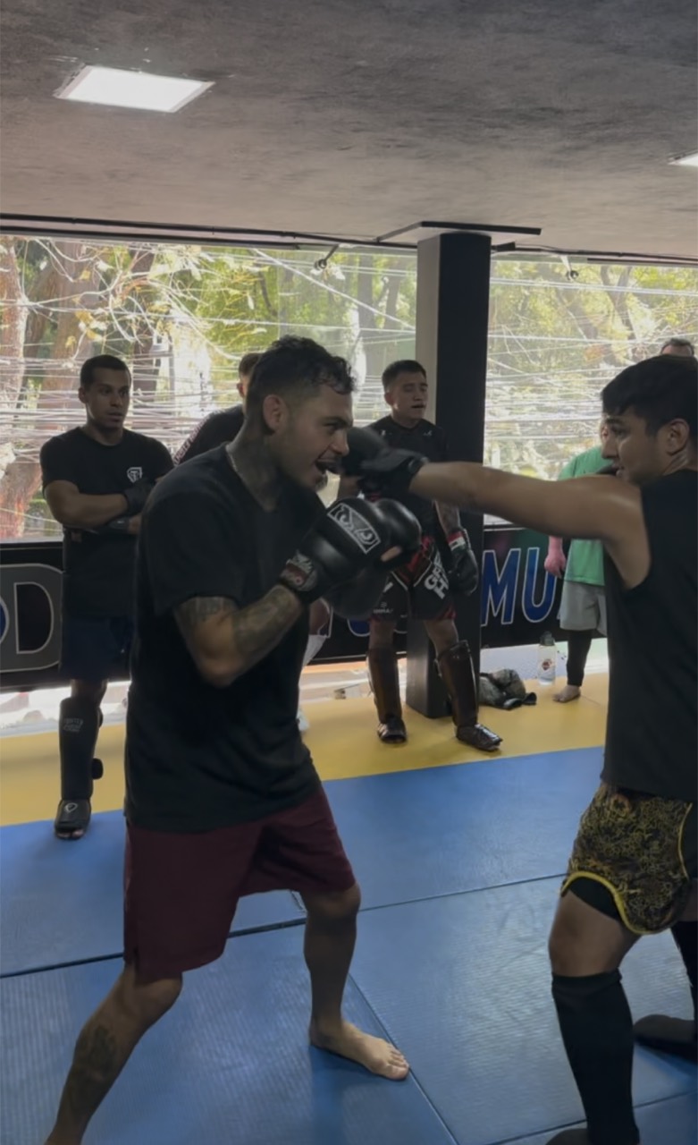 Clase de MMA en MD Condesa, CDMX